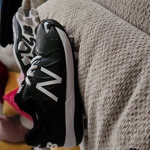 New Balance baseball cleats